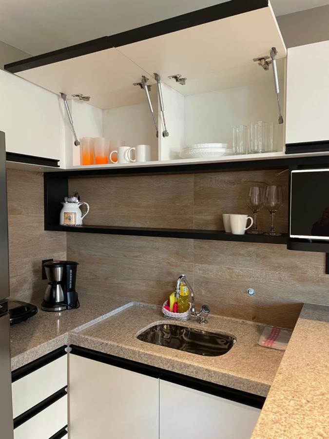 Flat Iate Clube Home Experience Praia Do Canto 비토리아 외부 사진