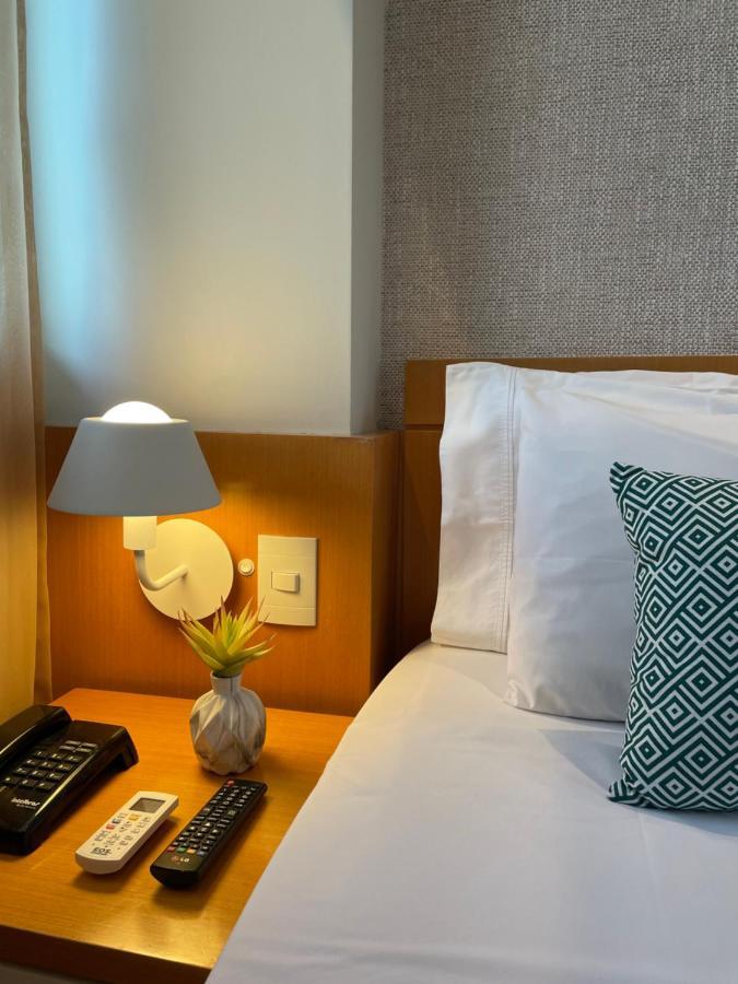 Flat Iate Clube Home Experience Praia Do Canto 비토리아 외부 사진
