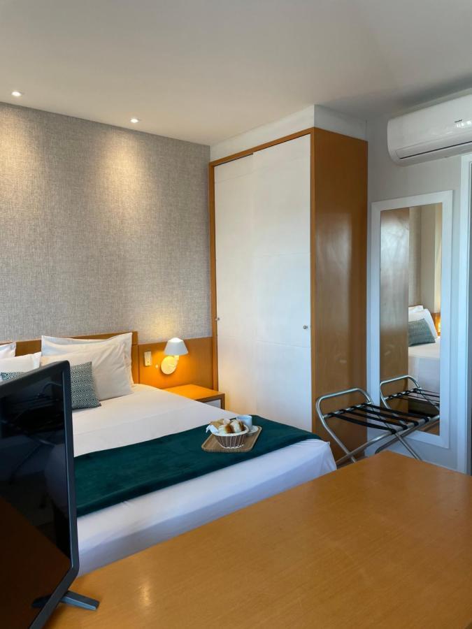 Flat Iate Clube Home Experience Praia Do Canto 비토리아 외부 사진